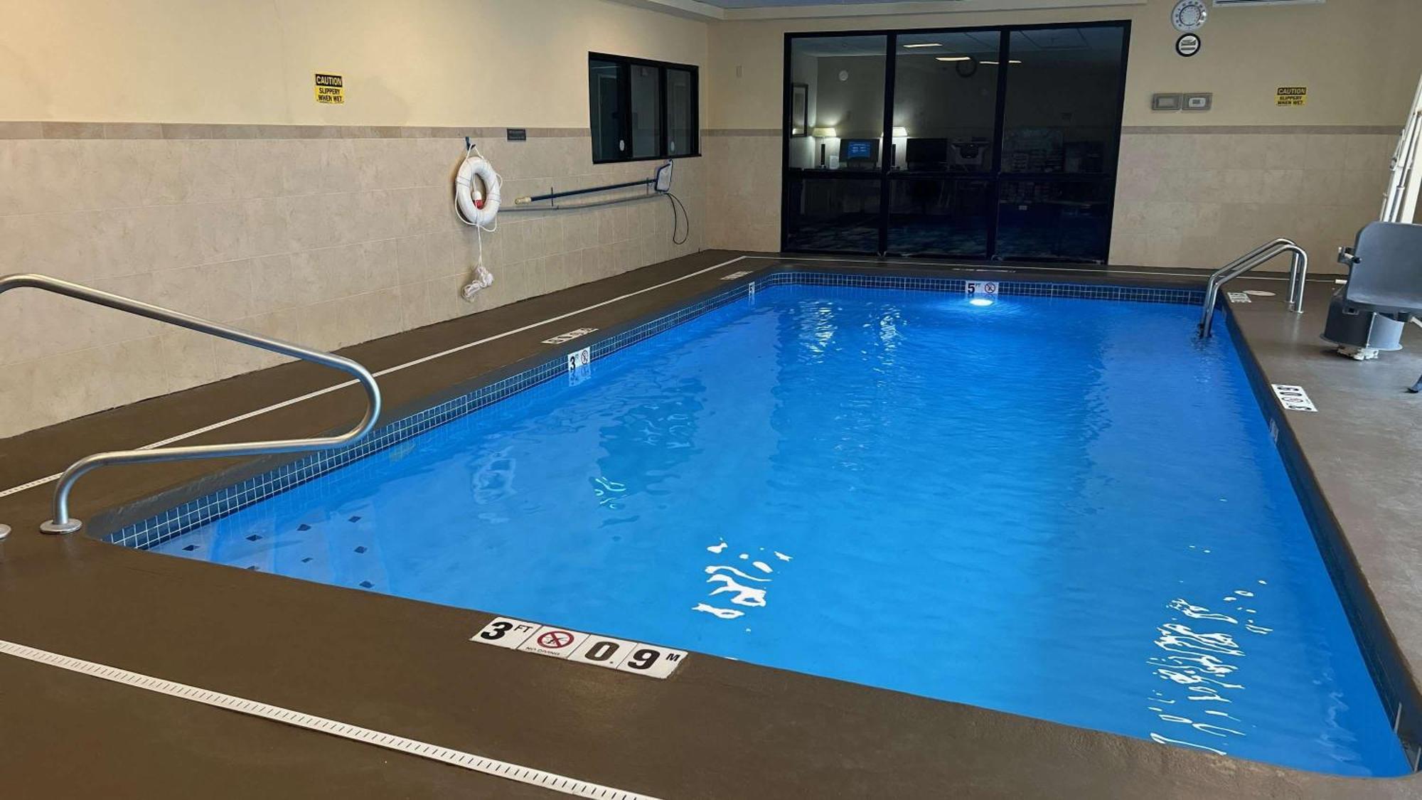 Best Western Plus Kansas City Airport - Kci East Bagian luar foto