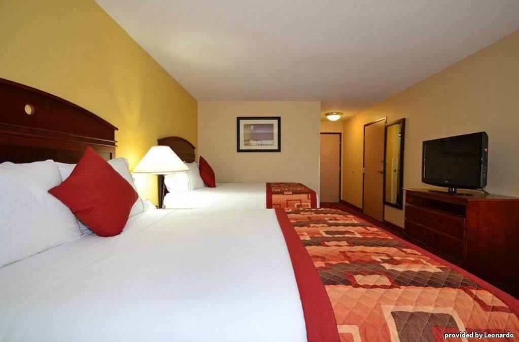 Best Western Plus Kansas City Airport - Kci East Bagian luar foto